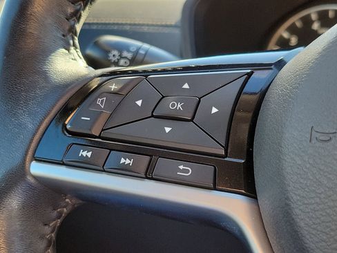 Used 2021 Nissan Altima 2.5 SV w/ SV Premium Package image 15