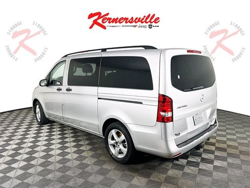 Used 2016 Mercedes-Benz Metris Passenger image 5