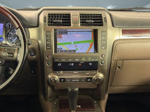 Used 2018 Lexus GX 460 Premium w/ Premium Package AWD/4WD image 15