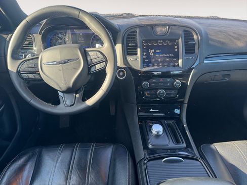 Used 2023 Chrysler 300 S image 10