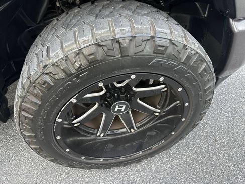 Used 2022 RAM 1500 Laramie AWD/4WD image 47
