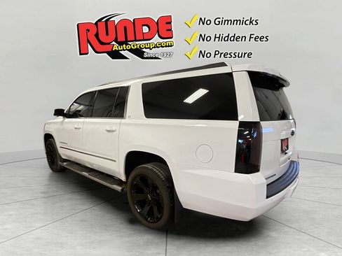 Used 2016 Chevrolet Suburban LT w/ LT Signature Package image 4