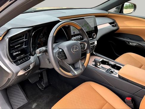 Used 2025 Lexus RX 350 Premium Plus w/ Accessory Package (Z1) FWD image 18