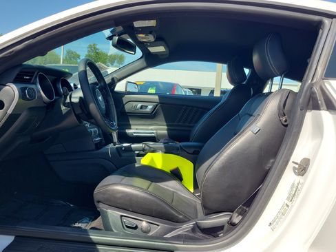 Used 2019 Ford Mustang Coupe w/ Equipment Group 101A RWD image 13