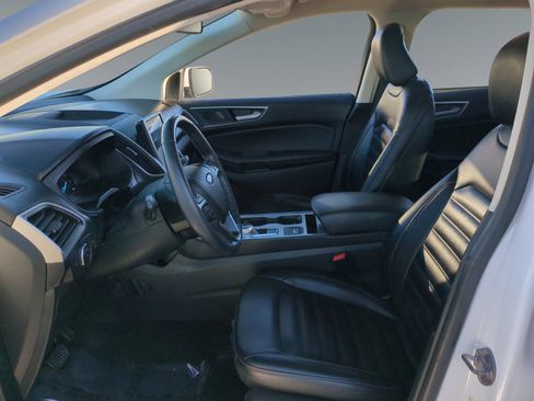 Used 2022 Ford Edge SEL image 9