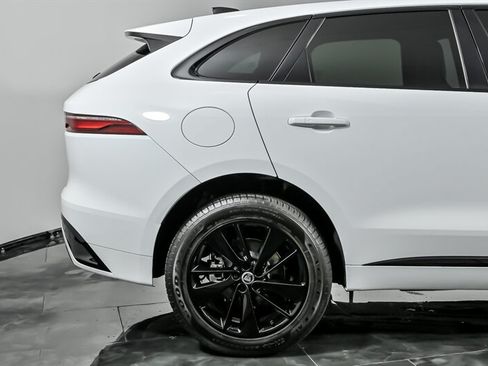 Used 2025 Jaguar F-PACE R-Dynamic S AWD/4WD image 11