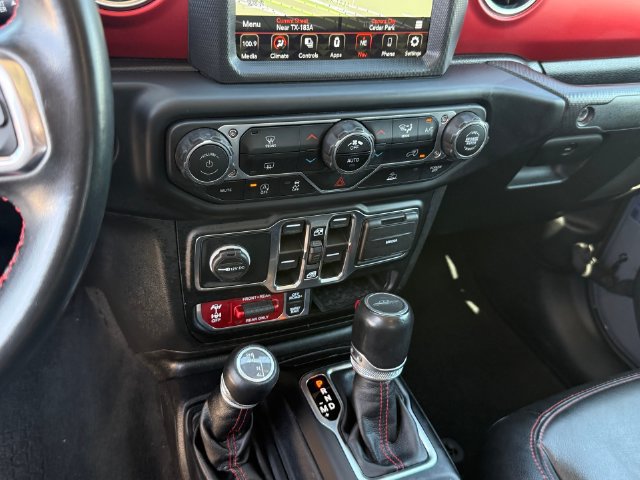 Used 2022 Jeep Gladiator Rubicon w/ Trailer Tow Package AWD/4WD image 20