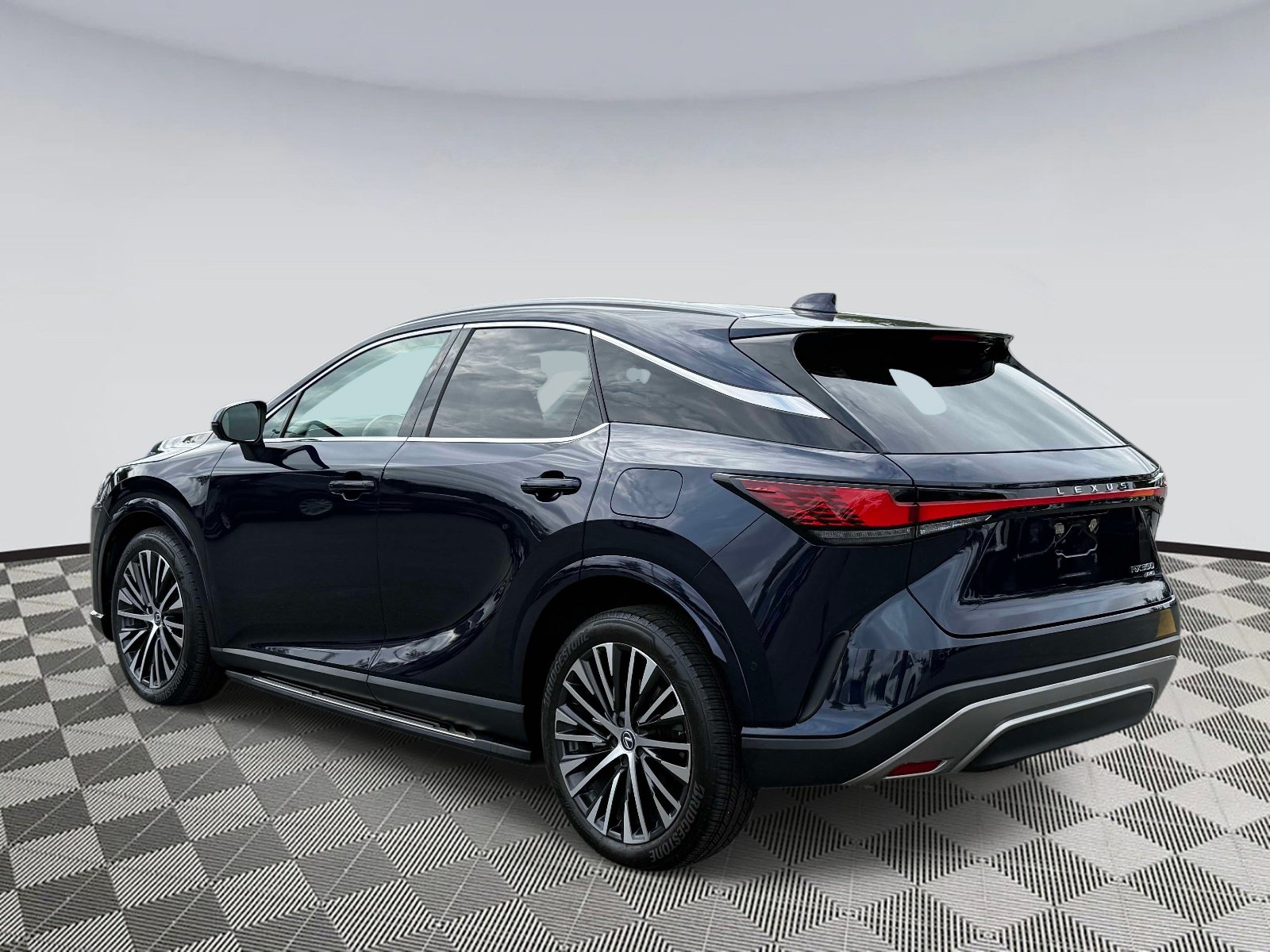 Used 2024 Lexus RX 350 Premium Plus w/ Convenience Package AWD/4WD image 4