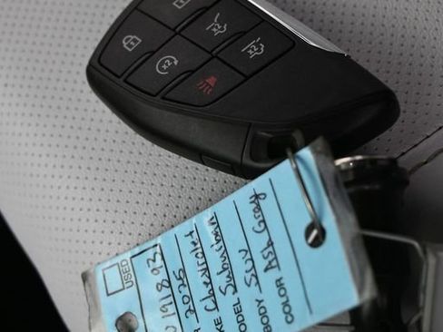 New 2025 Chevrolet Suburban Premier image 32