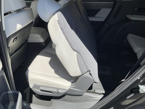Used 2025 Hyundai Santa Fe SEL AWD/4WD image 40