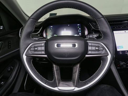 Used 2022 Jeep Grand Cherokee Limited 4xe image 35