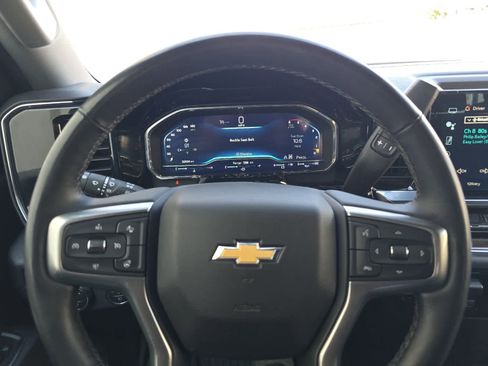 Used 2024 Chevrolet Silverado 2500 LT image 22