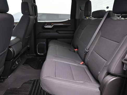 Used 2024 Chevrolet Silverado 1500 LT image 11