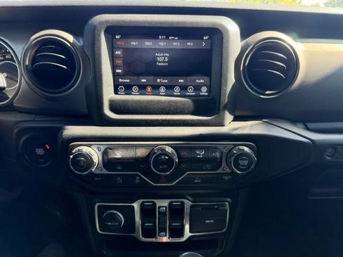 Used 2021 Jeep Gladiator Sport AWD/4WD image 12