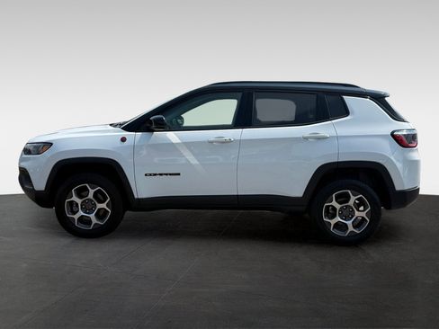 Used 2022 Jeep Compass Trailhawk w/ Trailhawk Convenience Group AWD/4WD image 8
