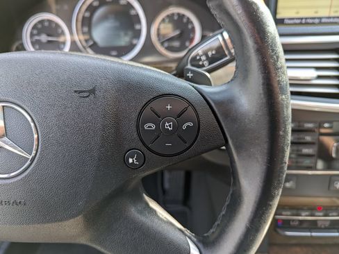 Used 2010 Mercedes-Benz E 350 4MATIC Sedan image 18