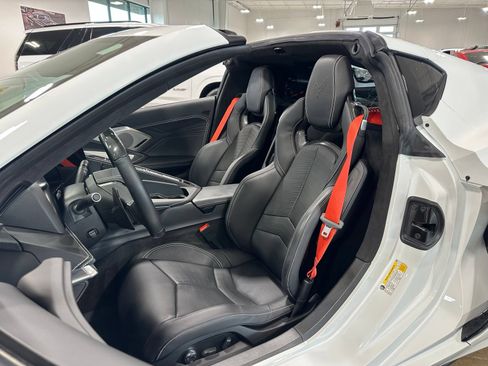 Used 2025 Chevrolet Corvette Z06 RWD image 15