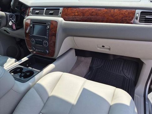 Used 2011 Chevrolet Tahoe LT AWD/4WD image 24
