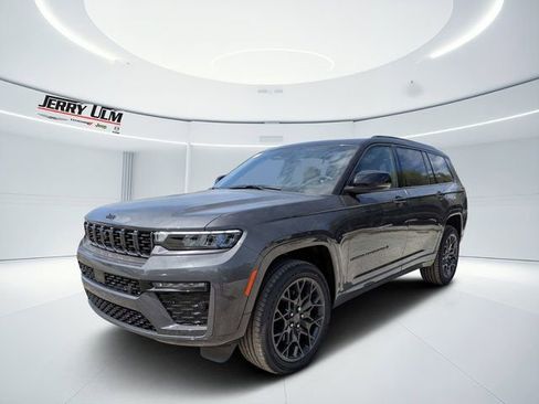 New 2026 Jeep Grand Cherokee L Summit w/ Obsidian Package AWD/4WD image 7