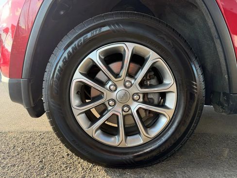 Used 2014 Jeep Grand Cherokee Limited image 9