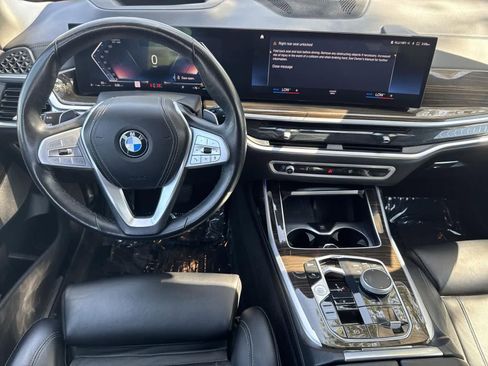 Used 2023 BMW X7 xDrive40i image 9