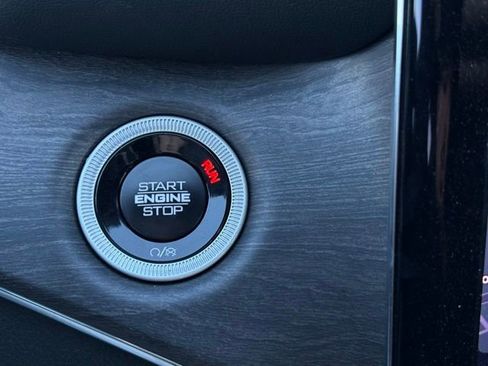 New 2025 Jeep Grand Cherokee Overland w/ Luxury Tech Group IV image 40