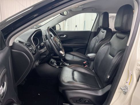 Used 2018 Jeep Compass Limited AWD/4WD image 18