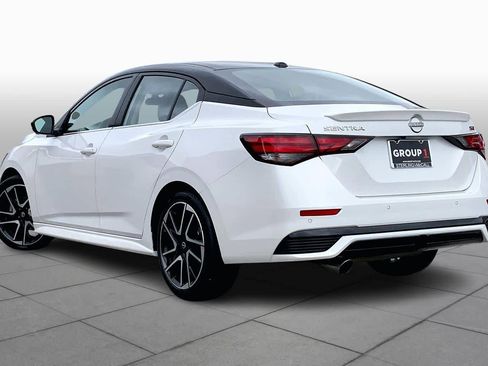 Used 2024 Nissan Sentra SR w/ SR Premium Package image 11