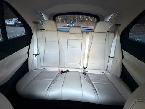 Used 2022 Mercedes-Benz GLE 350 w/ AMG Line Exterior image 16