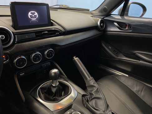 Used 2021 MAZDA MX-5 Miata RF Grand Touring image 13