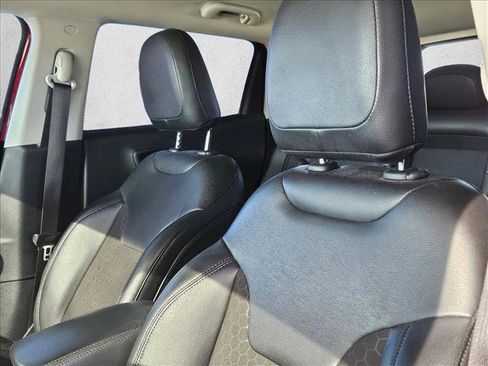 Used 2021 Jeep Compass Latitude image 20