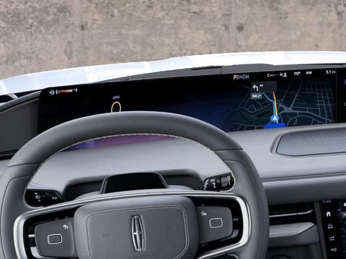 New 2027 Lincoln Navigator Premiere RWD image 13