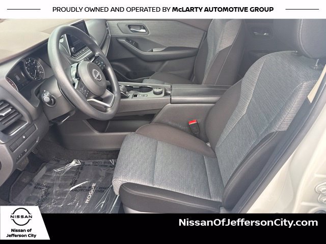 Used 2023 Nissan Rogue SV AWD/4WD image 16