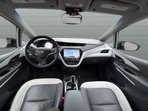 Used 2017 Chevrolet Bolt Premier w/ Driver Confidence II Package image 9