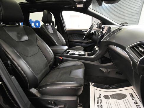 Used 2021 Ford Edge ST w/ Equipment Group 401A AWD/4WD image 17