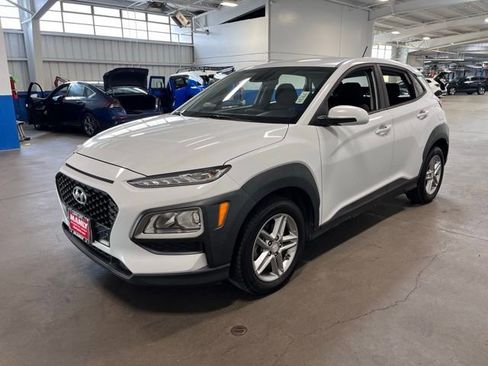 Used 2019 Hyundai Kona SE w/ Cargo Package image 7