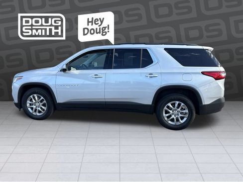 Used 2021 Chevrolet Traverse LT AWD/4WD image 2