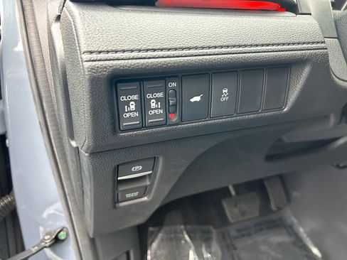 Used 2025 Honda Odyssey Sport-L image 22