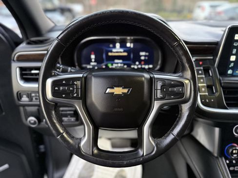 Used 2022 Chevrolet Suburban Premier w/ Premium Package image 41