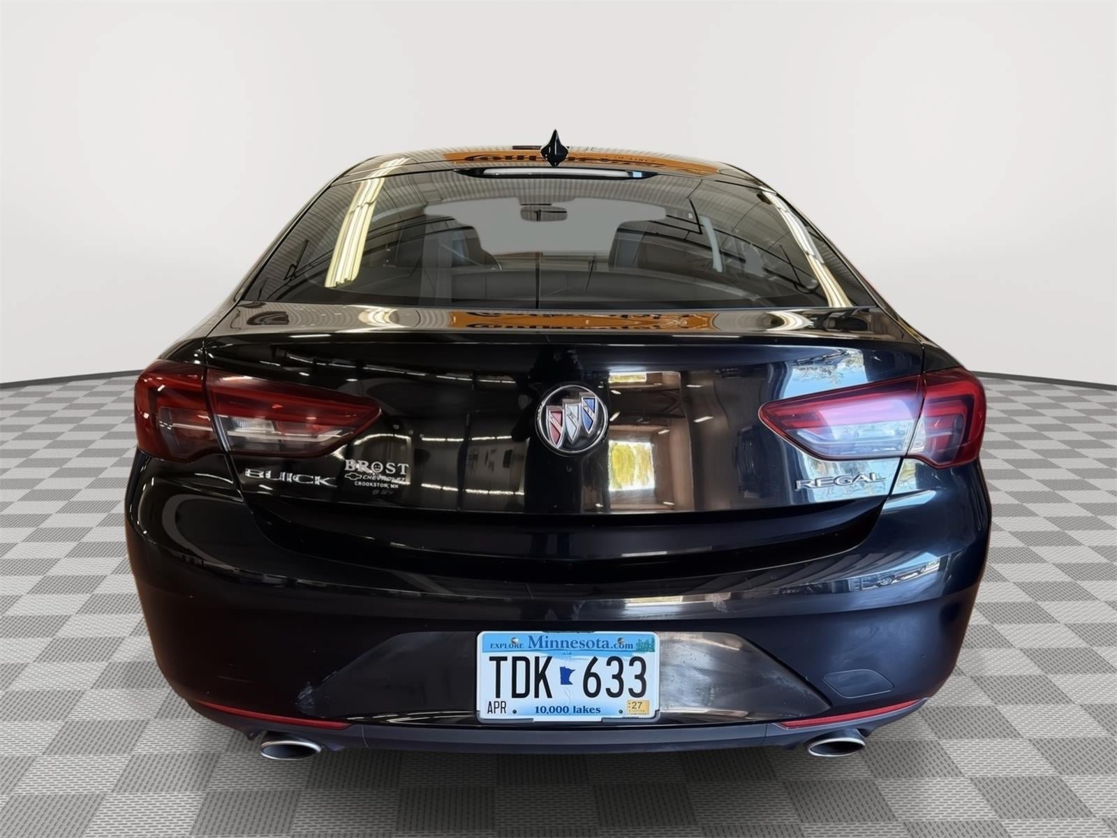 Used 2018 Buick Regal Essence FWD image 5