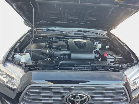 Used 2022 Toyota Tacoma TRD Sport image 23