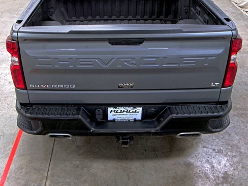 Used 2021 Chevrolet Silverado 1500 LT Trail Boss image 11
