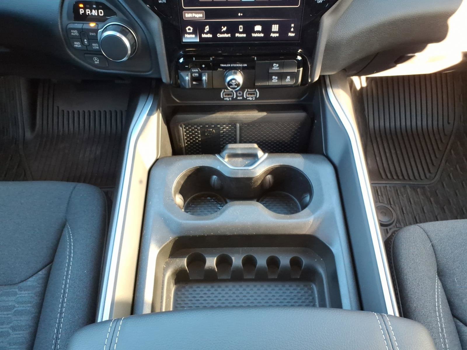 New 2026 RAM 1500 Big Horn AWD/4WD image 25