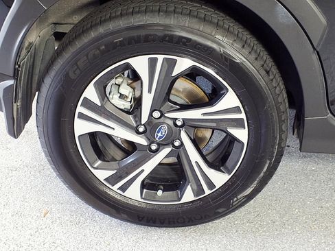 Used 2025 Subaru Crosstrek 2.0i Premium AWD/4WD image 6