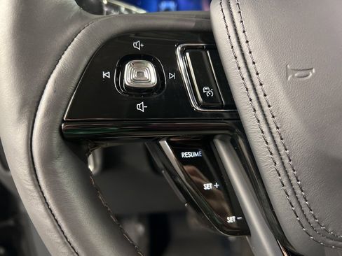 New 2026 Lincoln Aviator Reserve image 16