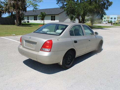Used 2002 Hyundai Elantra GLS FWD image 14