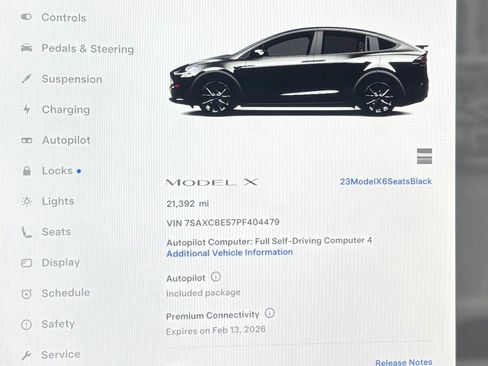 Used 2023 Tesla Model X image 10