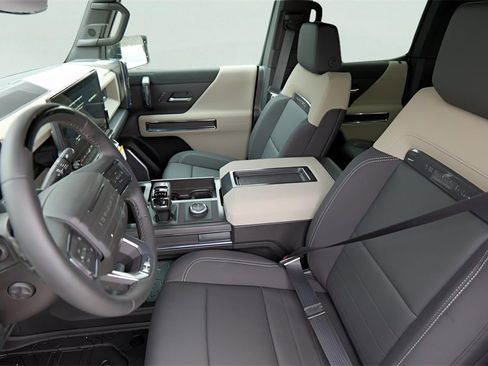 New 2026 GMC Hummer EV 3X image 8