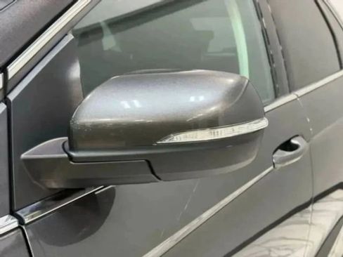 Used 2019 Ford Edge SEL FWD image 31