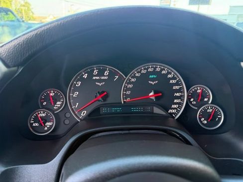 Used 2005 Chevrolet Corvette Coupe w/ Preferred Equipment Group RWD image 20